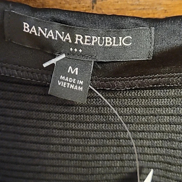 NEW - Banana Republic Top - Picture 2 of 3